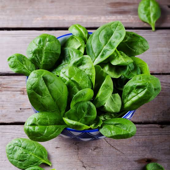 Spinach leaves